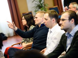 2015march_43_20150423_1397535106